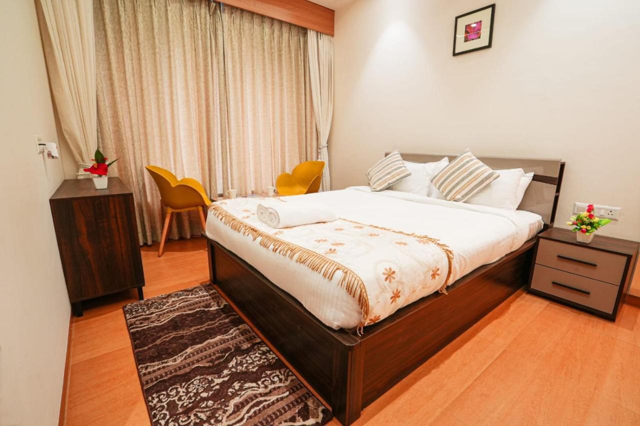 Vila White Coco House 4Bhk Nášik Exteriér fotografie